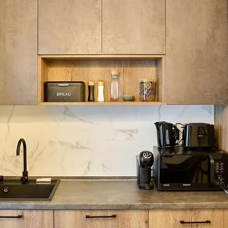 Jad In Infinity - Parking Mamaia