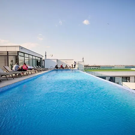 Jad In Infinity - Parking Lejlighed Mamaia