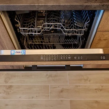 Jad In Infinity - Parking Lejlighed Mamaia